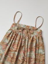 画像をギャラリービューアに読み込む, 牡丹地紋に雲かけ古典柄模様