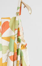 画像をギャラリービューアに読み込む, 葉模様に金彩縁【サイドギャザーワンピース】