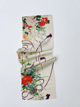 画像をギャラリービューアに読み込む, 流水地紋に花束模様【六つ釦】