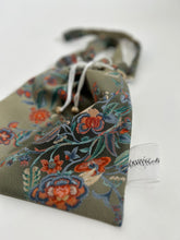 画像をギャラリービューアに読み込む, 更紗花模様の暈し染縮緬地【巾着】