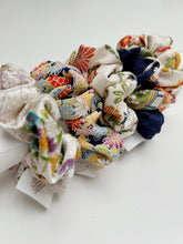 画像をギャラリービューアに読み込む, 白地に小花模様【小】5点セット