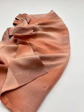 画像をギャラリービューアに読み込む, 総暈しに芝地紋【シュッケニ】