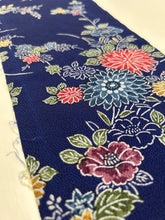 画像をギャラリービューアに読み込む, 椿に菊草花模様【サイドギャザーワンピース】