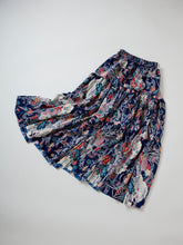 画像をギャラリービューアに読み込む, 流水に牡丹笹菖蒲花絵型染【ティアード】