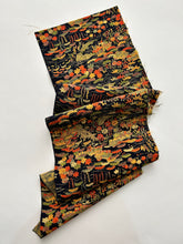 画像をギャラリービューアに読み込む, 風景に松笹楓模様・縮緬