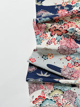 画像をギャラリービューアに読み込む, 牡丹に梅松雲鳥模様紬【ケニジャン】