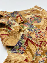 画像をギャラリービューアに読み込む, 地紙に扇御所車花模様【シュッケニ】