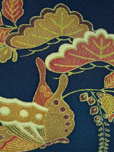 画像をギャラリービューアに読み込む, 金彩縁に蝶松模様【シュッケニ】