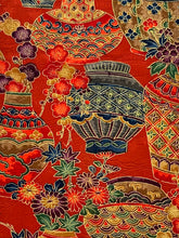 画像をギャラリービューアに読み込む, 華壺に松絵の地紋模様