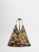 画像をギャラリービューアに読み込む, 【あずま型 中】唐織縦書き草花模様