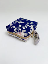 画像をギャラリービューアに読み込む, 楓牡丹模様【中】