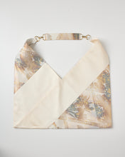 画像をギャラリービューアに読み込む, 菱天井花模様引箔【あずま型 大】