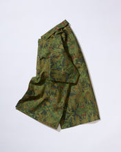 画像をギャラリービューアに読み込む, 舟に草花菖蒲模様織り出し本場泥大島紬(5マルキ)【S】