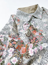 画像をギャラリービューアに読み込む, 紗綾型地紋にのり散らしに御所車模様【S】