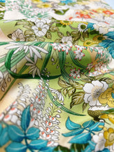画像をギャラリービューアに読み込む, 花鳥模様【シュッケニ】