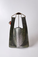 画像をギャラリービューアに読み込む, 黒地に箔散らし引箔【ケニショ・大】