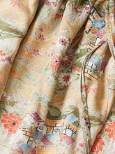 画像をギャラリービューアに読み込む, 小紗綾型地紋に御所車【絹】