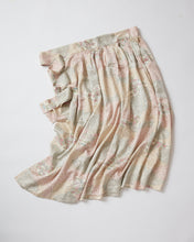 画像をギャラリービューアに読み込む, 抽象菊の総地紋に雲取り草花模様【ギャザータイプ】(再販)