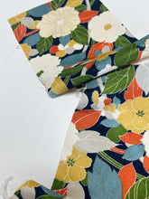 画像をギャラリービューアに読み込む, 霧かけ地紋に大花草模様【S】