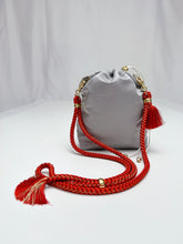 画像をギャラリービューアに読み込む, 銀鼠【ケニ巾着】