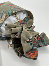 画像をギャラリービューアに読み込む, 更紗花模様の暈し染縮緬地