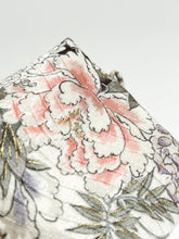 画像をギャラリービューアに読み込む, 金彩波地紋の鹿子牡丹模様【小】