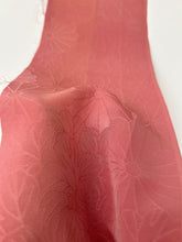 画像をギャラリービューアに読み込む, 菊葉の織り出し模様【六つ釦】