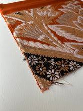 画像をギャラリービューアに読み込む, 【あずま型 中】唐草織り模様