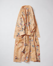 画像をギャラリービューアに読み込む, 紗綾型地紋に麻の葉・椿模様【四つ釦】