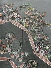 画像をギャラリービューアに読み込む, 【予約品】スワトウ刺繍日本刺繍雪輪模様松絵