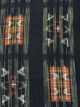 画像をギャラリービューアに読み込む, 幾何色紙に縦線模様