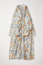 画像をギャラリービューアに読み込む, 型染に御所車風景丸文【六つ釦】