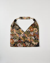 画像をギャラリービューアに読み込む, 【あずま型 中】唐織縦書き草花模様