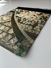 画像をギャラリービューアに読み込む, 【あずま型 中】花鳥唐草模様・引箔