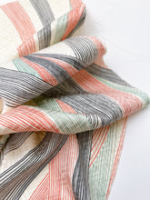 画像をギャラリービューアに読み込む, 桧垣地紋に束ね熨斗模様【六つ釦】