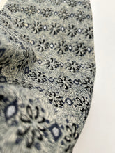 画像をギャラリービューアに読み込む, 華銀彩に幾何学模様・アンティーク