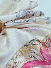 画像をギャラリービューアに読み込む, 掠れ格子に変わり波地紋に花扇模様【ティアード】