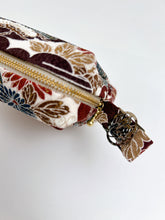 画像をギャラリービューアに読み込む, 御所車雲ヱに草花模様【大】