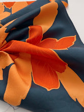 画像をギャラリービューアに読み込む, 大花地紋模様