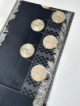 画像をギャラリービューアに読み込む, 【あずま型 中】飛び丸柄・献上有職模様引箔と金銀糸