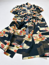 画像をギャラリービューアに読み込む, 雲掛け古典模様金彩【四つ釦】