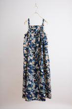 画像をギャラリービューアに読み込む, 型染蝶模様【サイドギャザーワンピース】