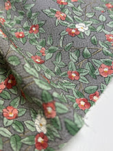 画像をギャラリービューアに読み込む, 縮緬・椿尽くし模様【サイドギャザーワンピース】