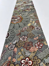 画像をギャラリービューアに読み込む, 古典梅花尽くし模様【L】