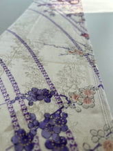 画像をギャラリービューアに読み込む, 花地紋に籠牡丹花模様・金彩【長】