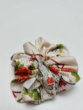 画像をギャラリービューアに読み込む, 金彩に古典花模様【大・単品】