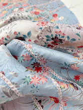 画像をギャラリービューアに読み込む, 紗綾型地紋によろめき縞絞り【六つ釦】