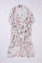 画像をギャラリービューアに読み込む, 重ね菱地紋に枝梅楓模様【六つ釦】