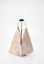 画像をギャラリービューアに読み込む, 正倉院天井花模様【あずま型中】