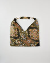 画像をギャラリービューアに読み込む, 【あずま型 中】菱華尽くしに花鳥模様刺繍・金糸